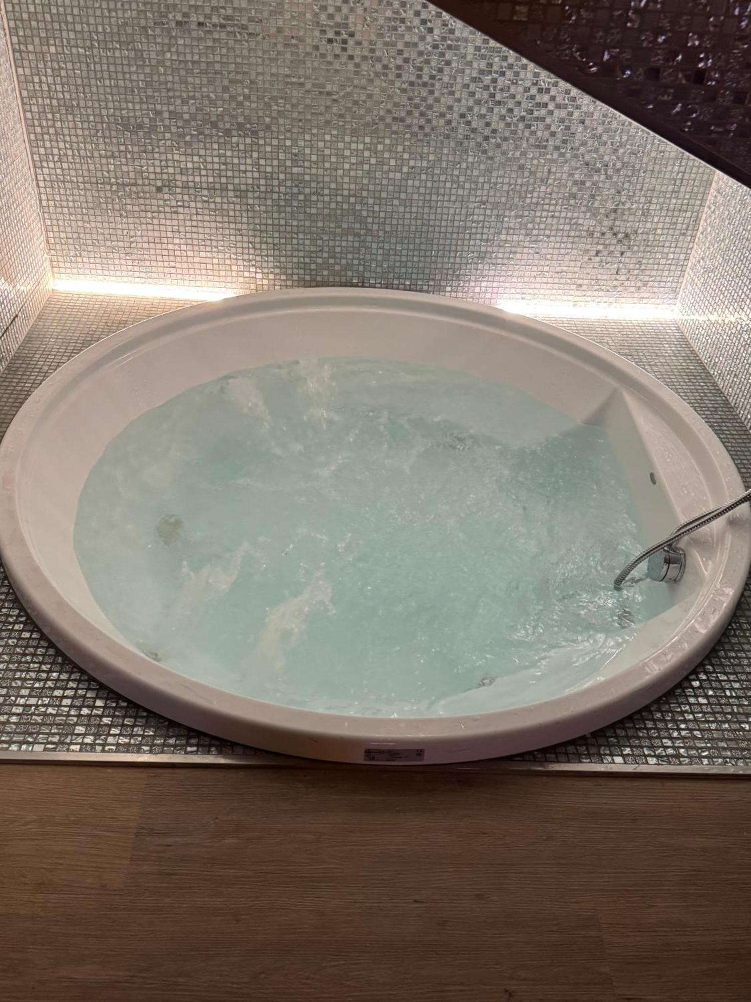 Isola Suites Milano Værelse billede