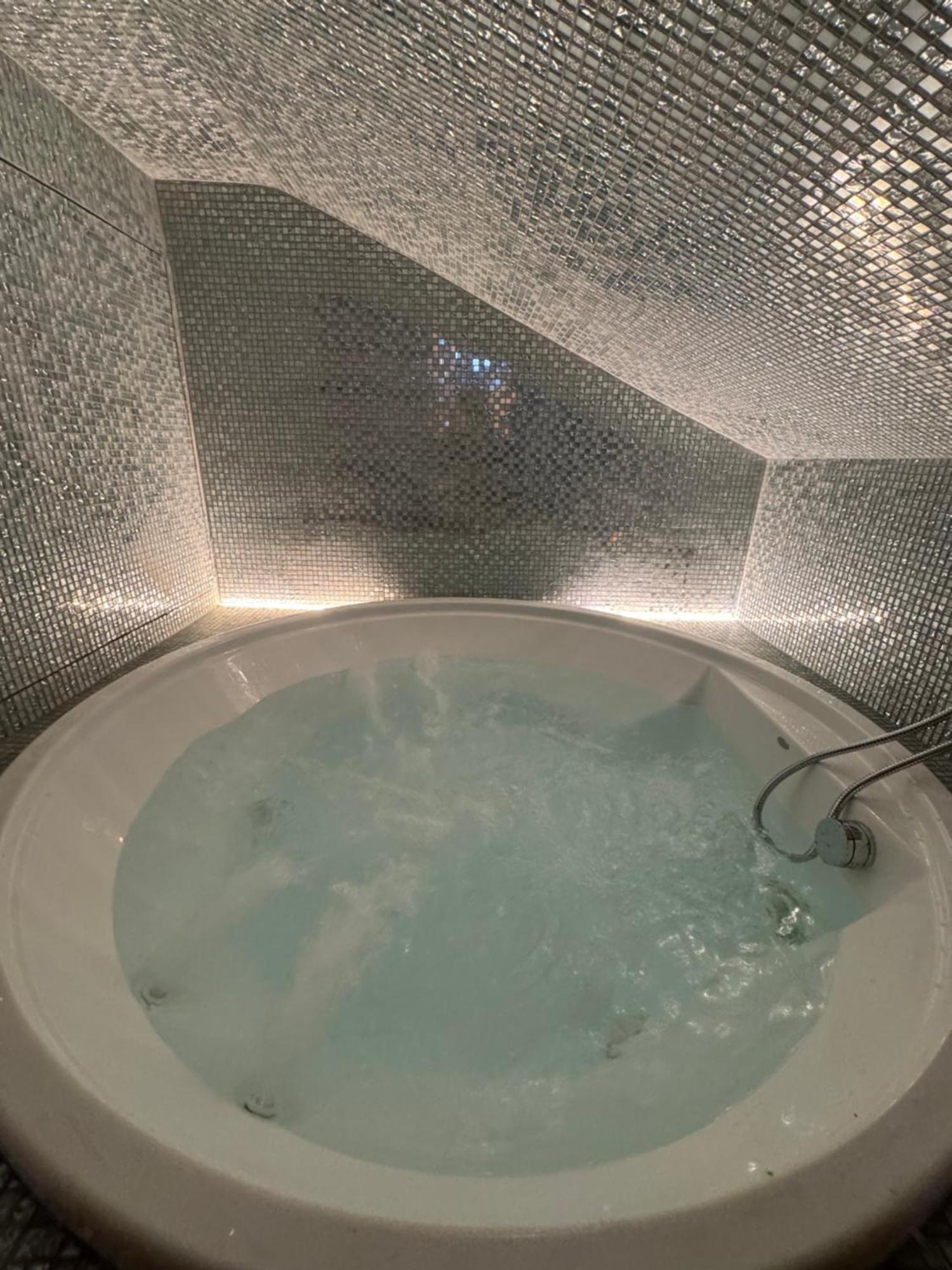 Isola Suites Milano Eksteriør billede